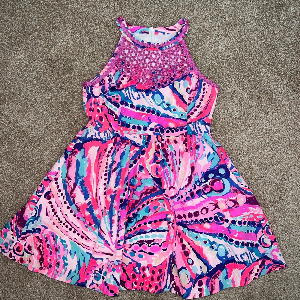 Lilly Pulitzer dress size 10, non smoking home, excellent condition. So cute!
